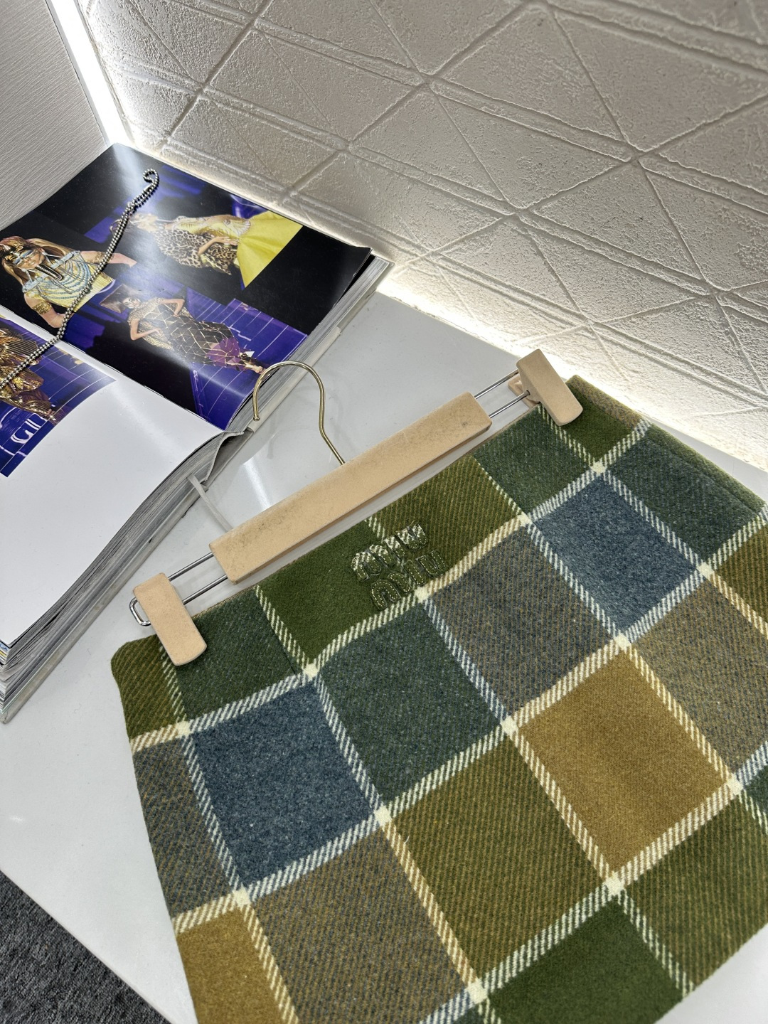 ♥Miumi*♥2025新品上架 格纹毛呢棉服外套短裙套装定制YB进口百分百初剪羊毛材质，肌理明显，挺括