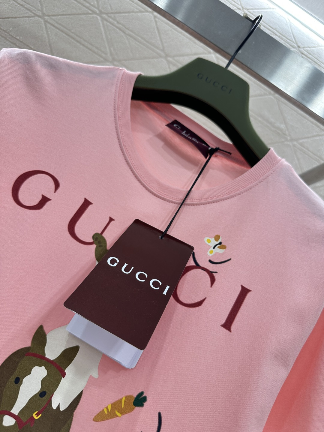 ♥Gucc*♥2026新品上架 贺岁圆领印花小马𝑇𝑒𝑒新年贺岁系列#定制YB原生全棉材质，透气舒适，质感