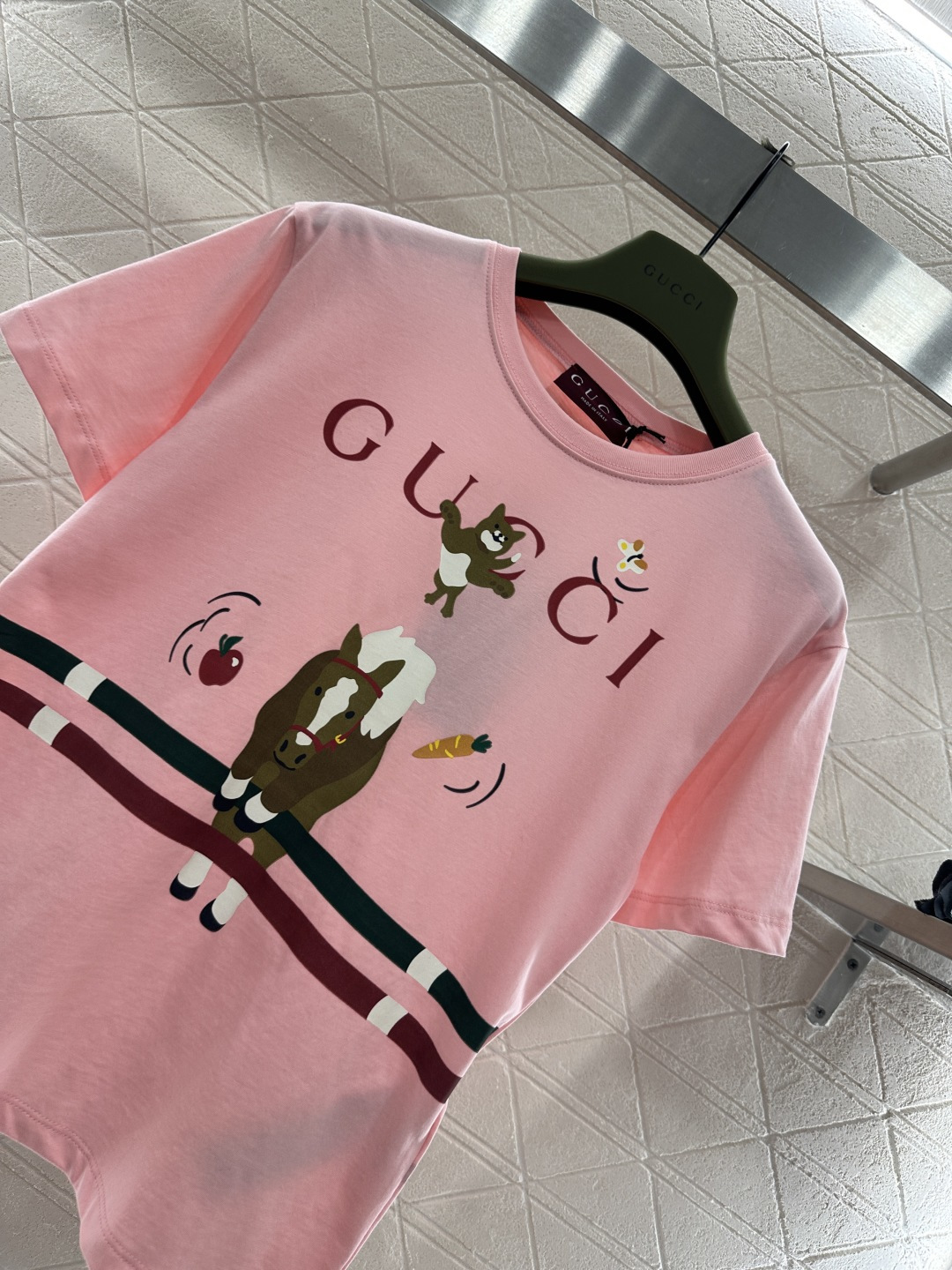 ♥Gucc*♥2026新品上架 贺岁圆领印花小马𝑇𝑒𝑒新年贺岁系列#定制YB原生全棉材质，透气舒适，质感