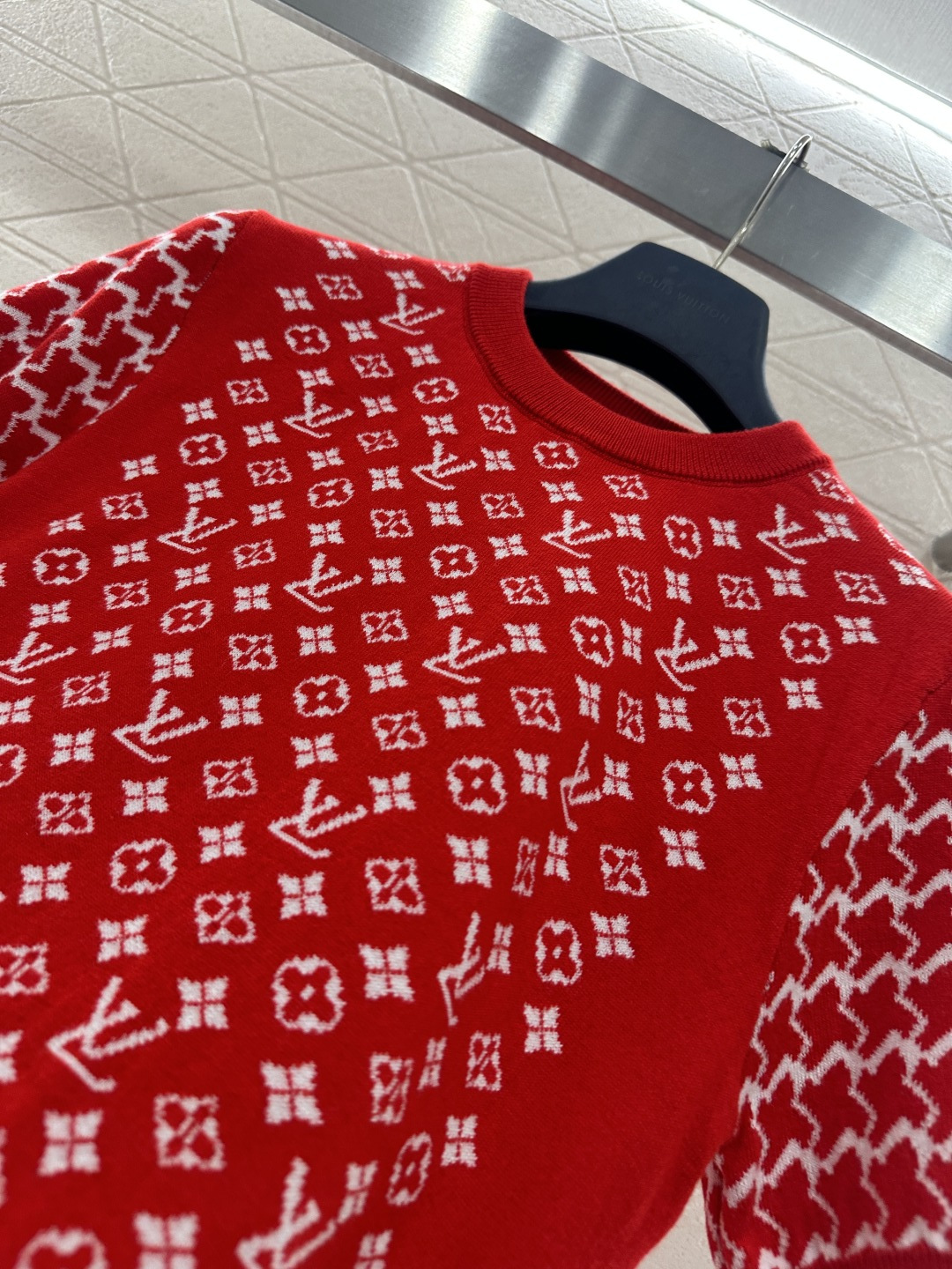 ♥Louis vuitto*♥2026新品上架 提花圆领短袖毛衣定制YB羊毛针织材质，质感高级，舒适柔软