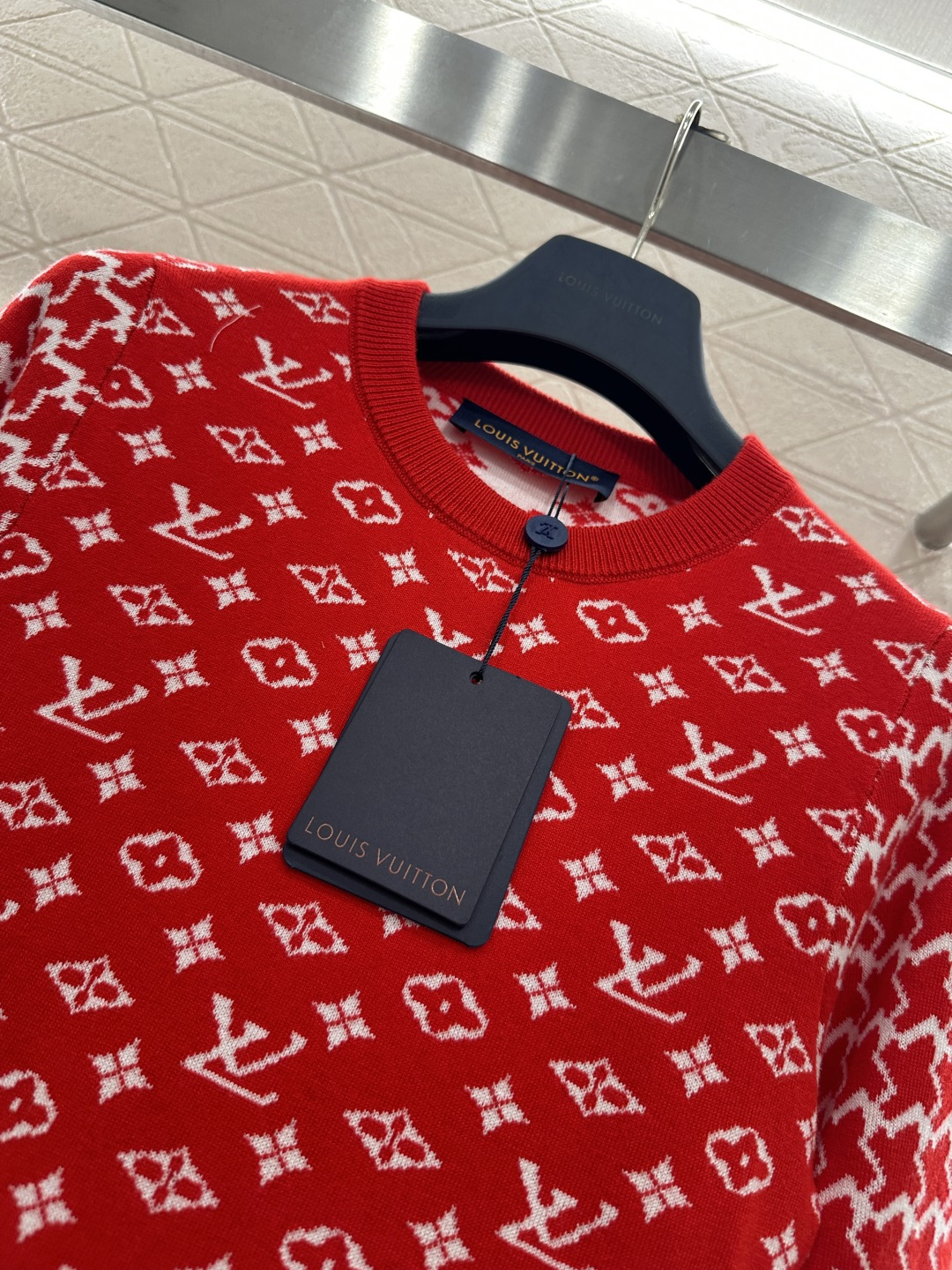 ♥Louis vuitto*♥2026新品上架 提花圆领长袖毛衣定制YB羊毛针织材质，质感高级，舒适柔软