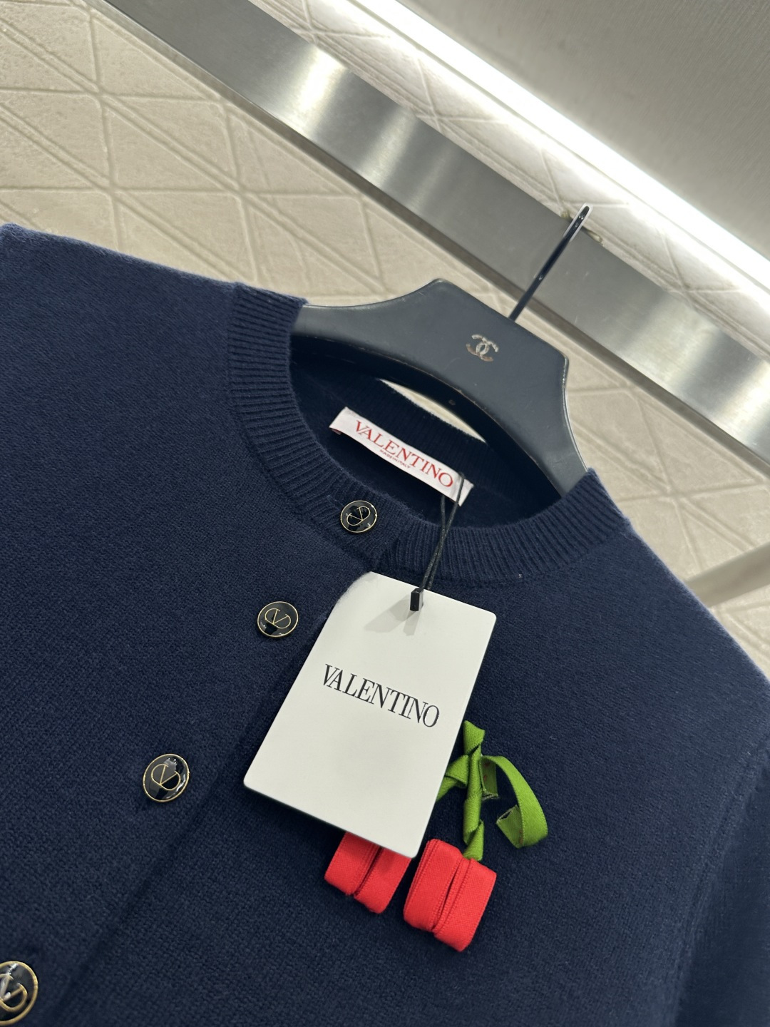 ♥Valentin*♥2026新品上架 立体樱桃🍒圆领针织开衫定制YB羊毛针织材质，质感高级，舒适柔软，