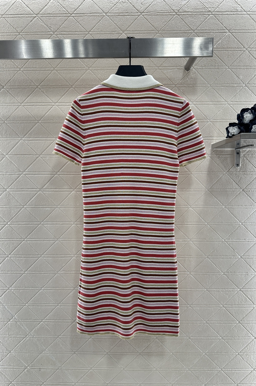 ♥Chane*♥2026新品上架 翻领条纹针织连衣裙定制YB棉毛纱线织造，质感光泽，弹力舒适，翻领针织短