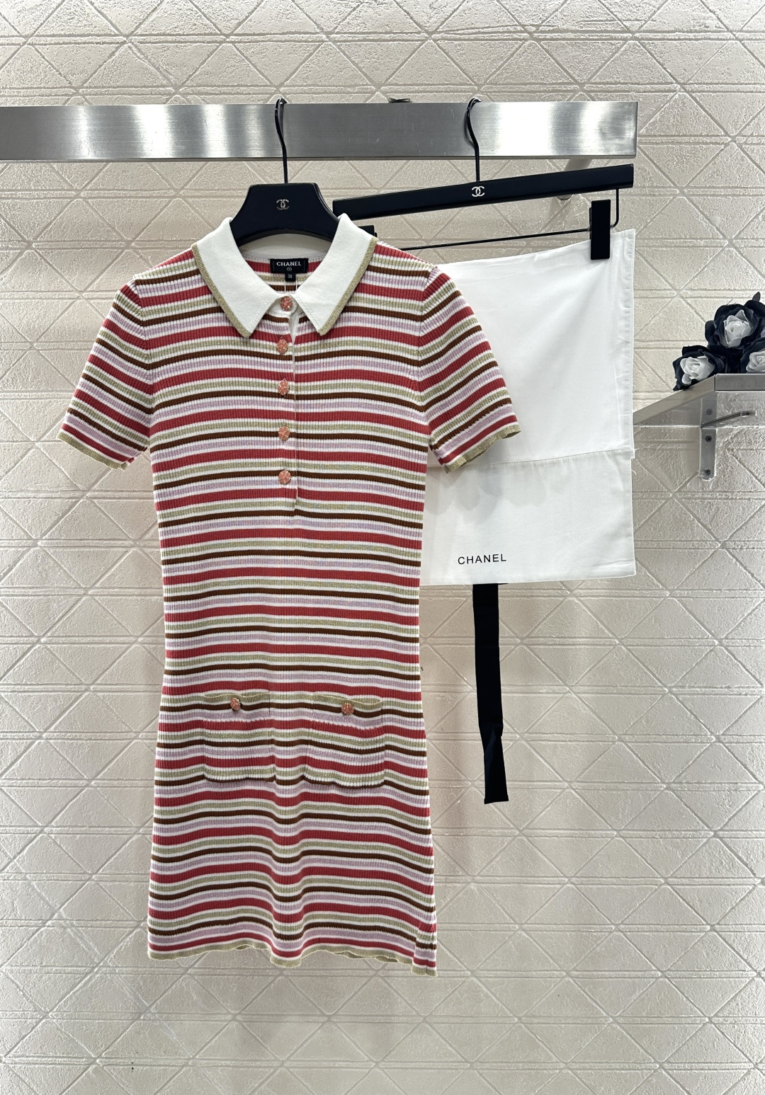 ♥Chane*♥2026新品上架 翻领条纹针织连衣裙定制YB棉毛纱线织造，质感光泽，弹力舒适，翻领针织短