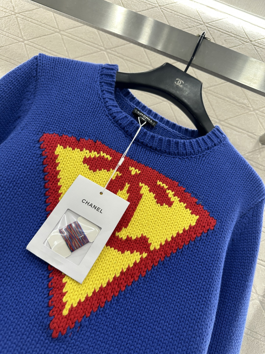 ♥Chane*♥2026新品上架 圆领超人徽标针织套头毛衣定制YB羊毛纱线织造，穿搭舒适，质感十足，圆领