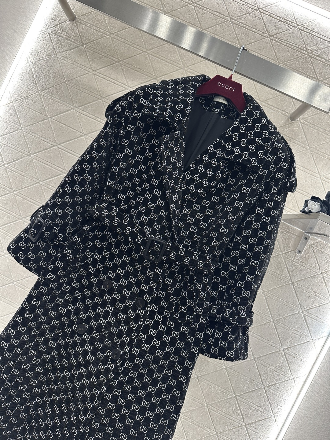 ♥Gucc*♥2026新品上架 翻领提花西装长款大衣定制YB进口提花材质，成衣质感品相绝佳，翻领正肩长款