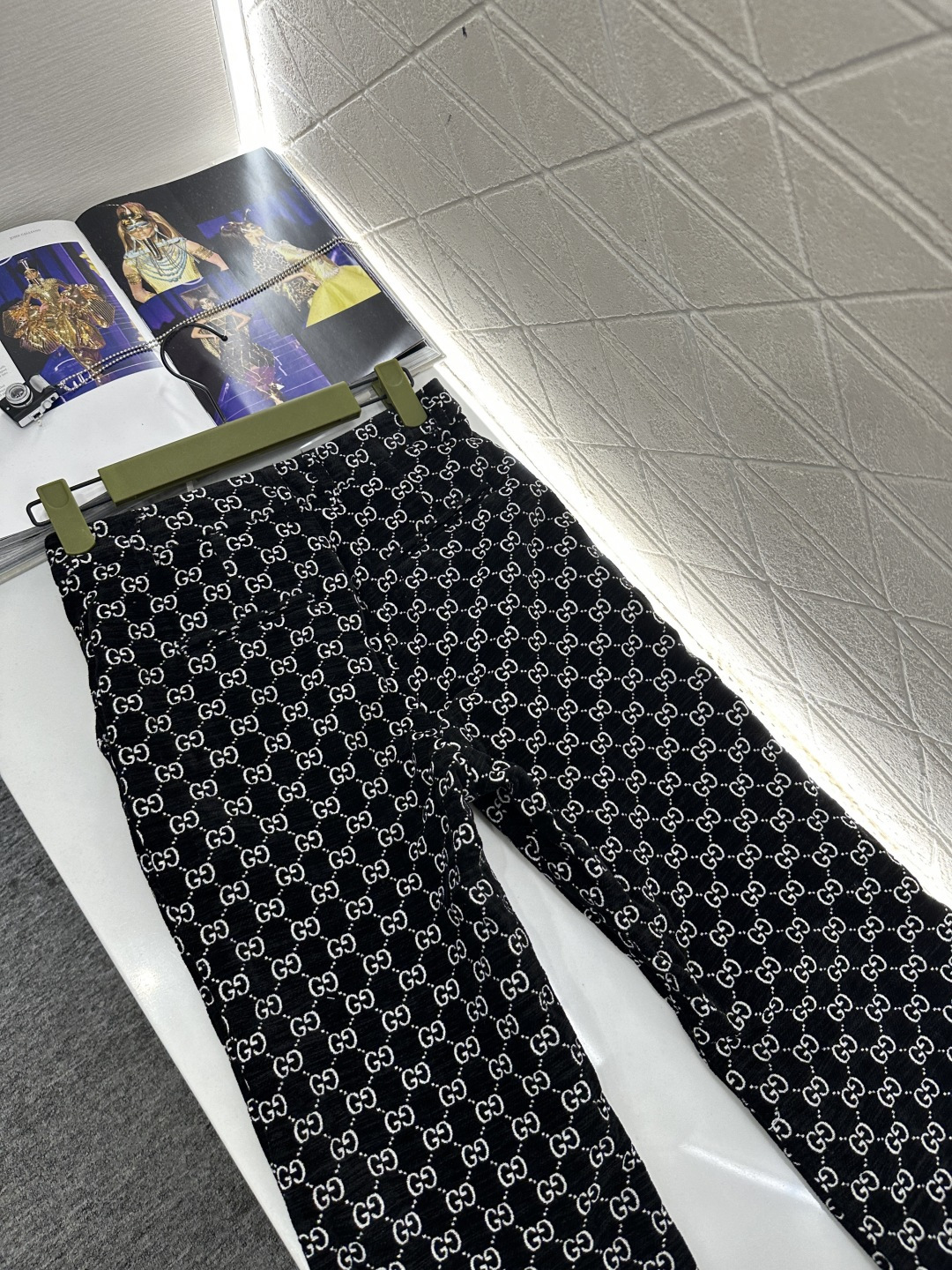 ♥Gucc*♥2026新品上架 翻领提花西装长裤套装定制YB进口提花材质，成衣质感品相绝佳，翻领正肩西装