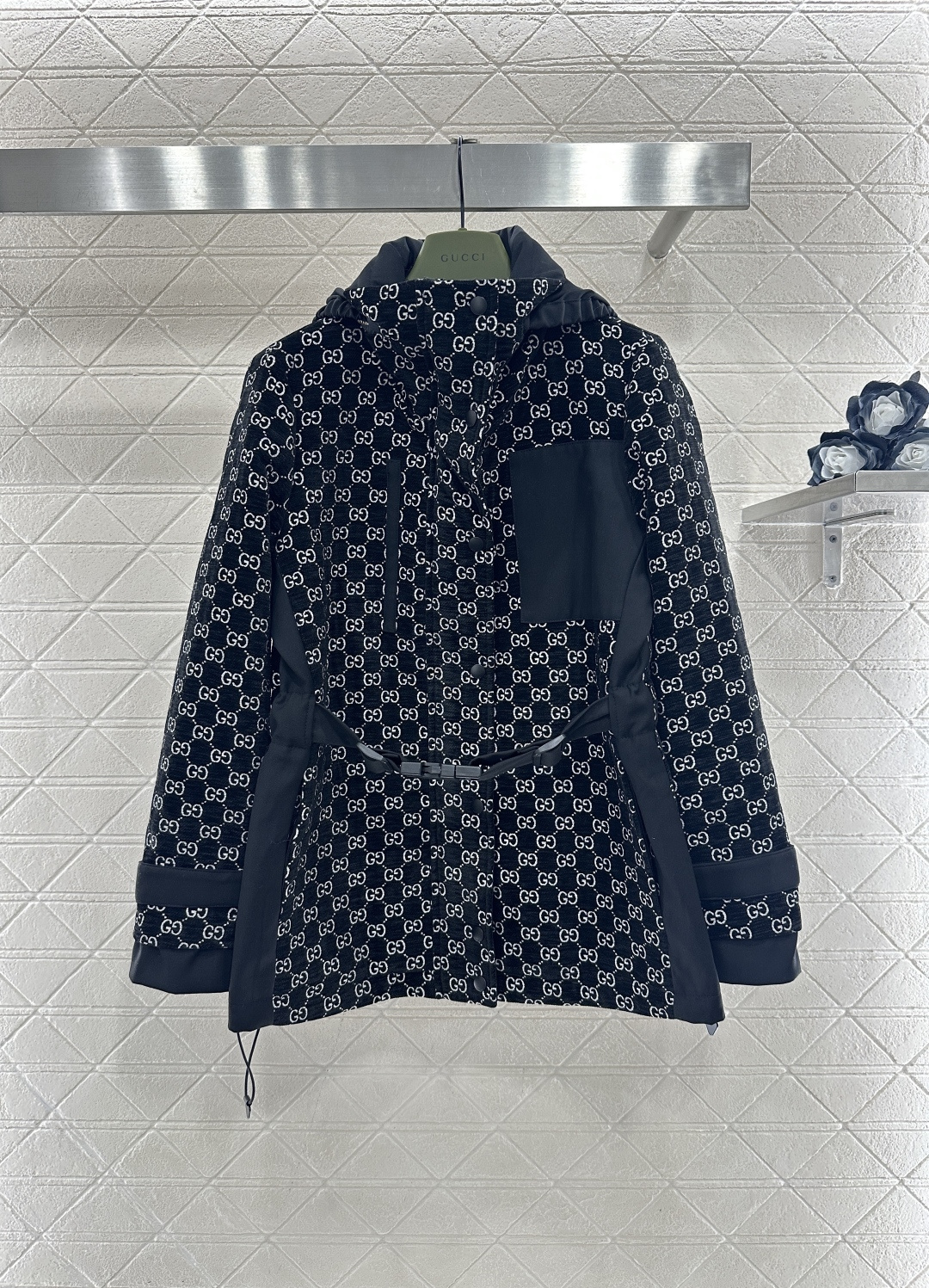 ♥Gucc*♥2026新品上架 腰带连帽提花棉服冲锋外套定制YB进口提花材质，成衣质感品相绝佳，连帽冲锋