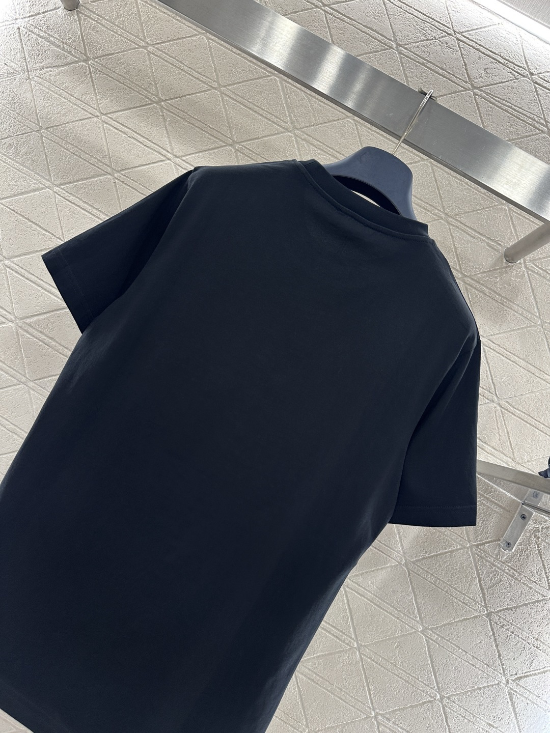 ♥Saint Lauren*♥2026新品上架 圆领刺绣毛绒徽标𝑒𝑒定制YB丝光全棉材质，透气舒适，质感