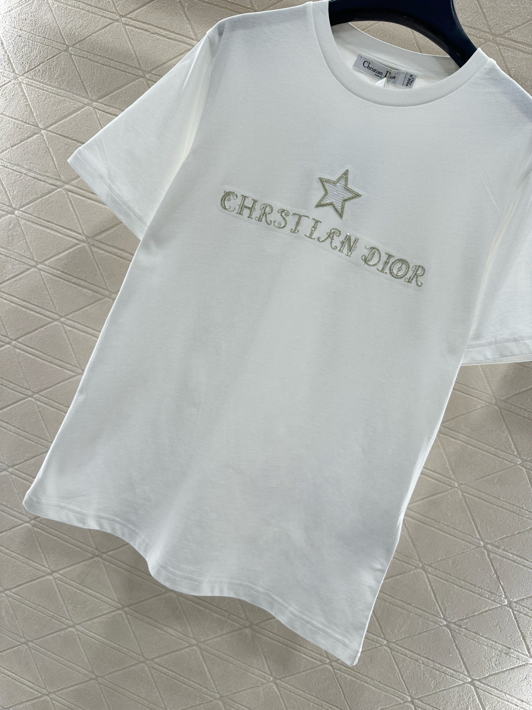 ♥Dio*♥2026新品上架 刺绣亮片徽标𝑇𝑒𝑒定制YB丝光全棉材质，透气舒适，质感十足，常规短袖𝑇恤剪