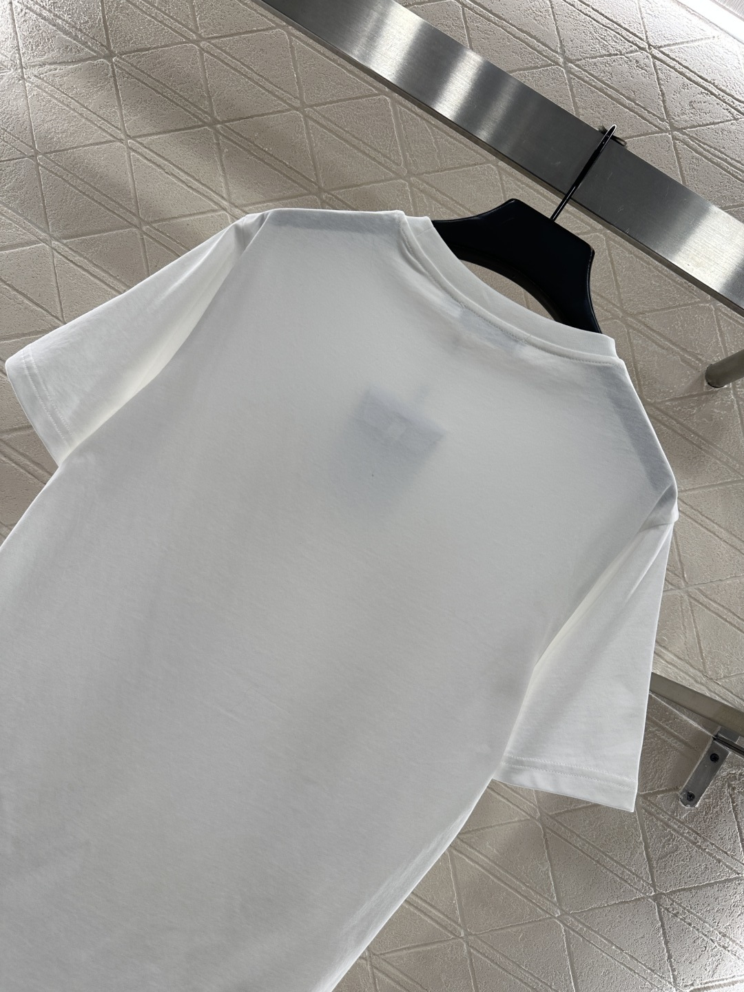 ♥Dio*♥2026新品上架 刺绣亮片徽标𝑇𝑒𝑒定制YB丝光全棉材质，透气舒适，质感十足，常规短袖𝑇恤剪