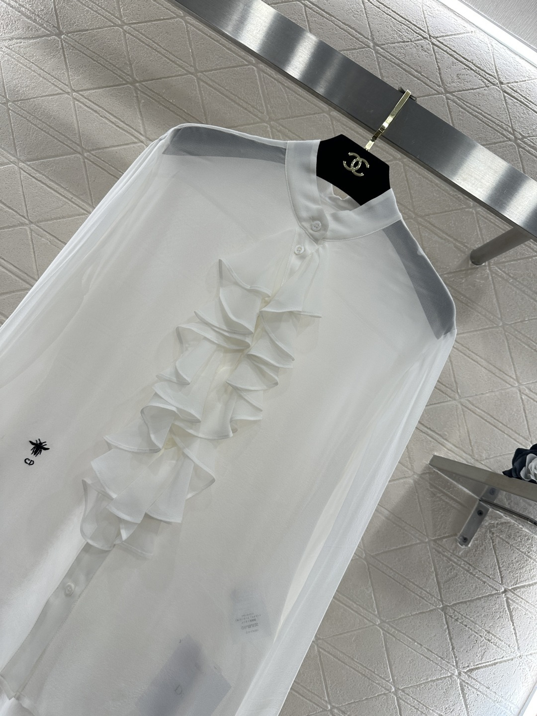 ♥Dio*♥2026新品上架 堆叠蛋糕领真丝衬衣定制YB进口百分百桑蚕丝材质，质感光泽，舒适透气，微透长