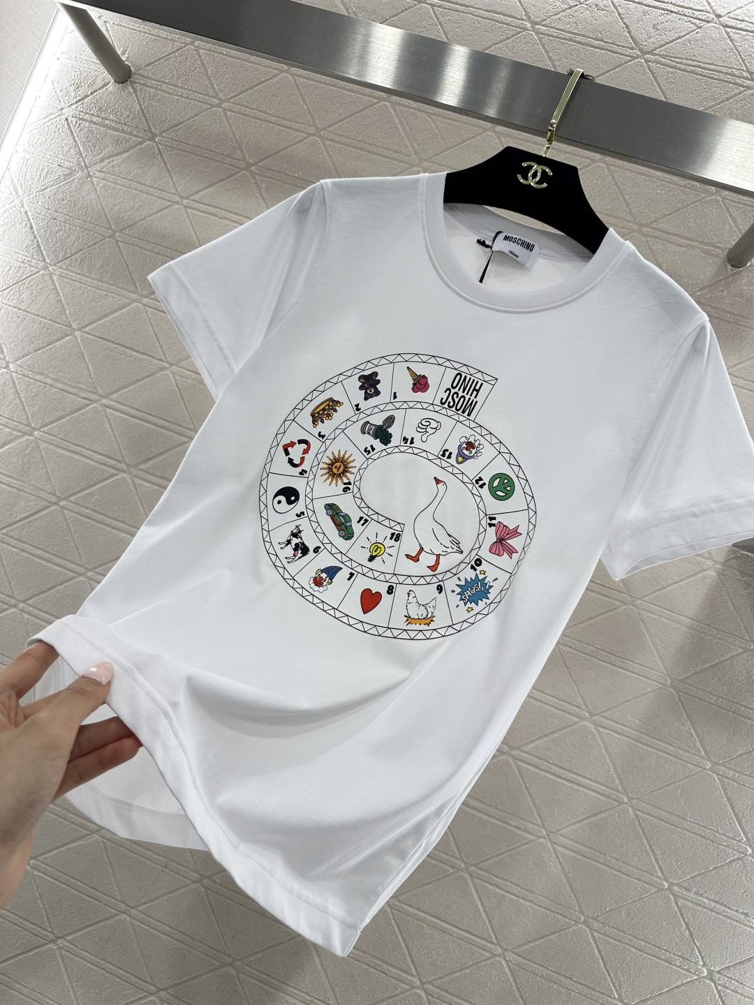 ♥Moachin*♥2026新品上架 圆领印花螺纹𝑇𝑒𝑒定制YB丝光全棉材质，透气舒适，质感十足，常规短