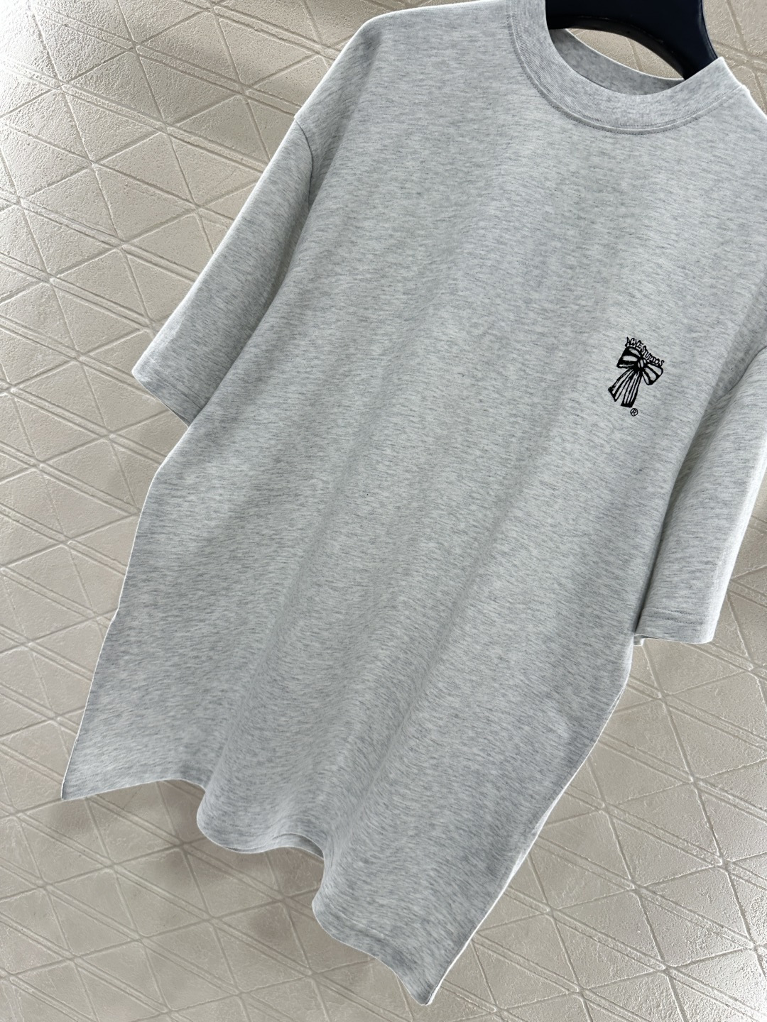 ♥Acne atudio*♥2026新品上架 圆领印花蝴蝶结徽标𝑇𝑒𝑒定制YB原生全棉材质，透气舒适，质