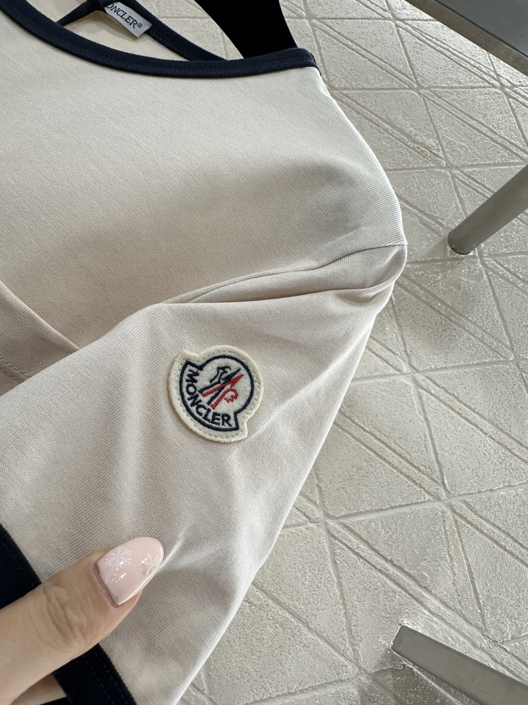 ♥Moncle*♥2026新品上架 螺纹撞色圆领徽标𝑇𝑒𝑒定制YB原生全棉材质，柔软亲肤，舒适有型，常规