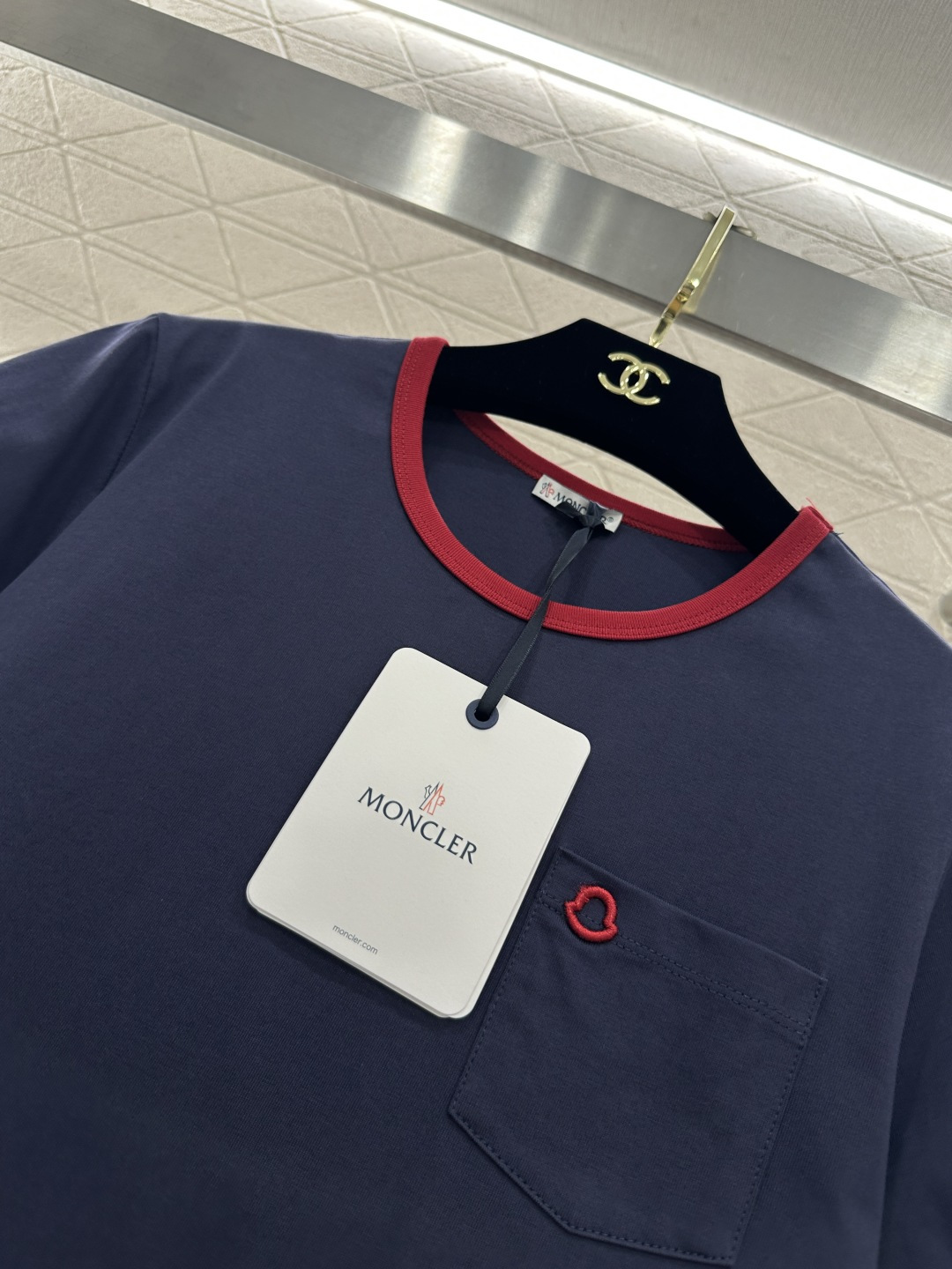 ♥Moncle*♥2026新品上架 螺纹撞色圆领徽标𝑇𝑒𝑒定制YB原生全棉材质，柔软亲肤，舒适有型，常规