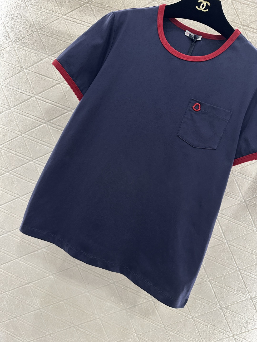 ♥Moncle*♥2026新品上架 螺纹撞色圆领徽标𝑇𝑒𝑒定制YB原生全棉材质，柔软亲肤，舒适有型，常规