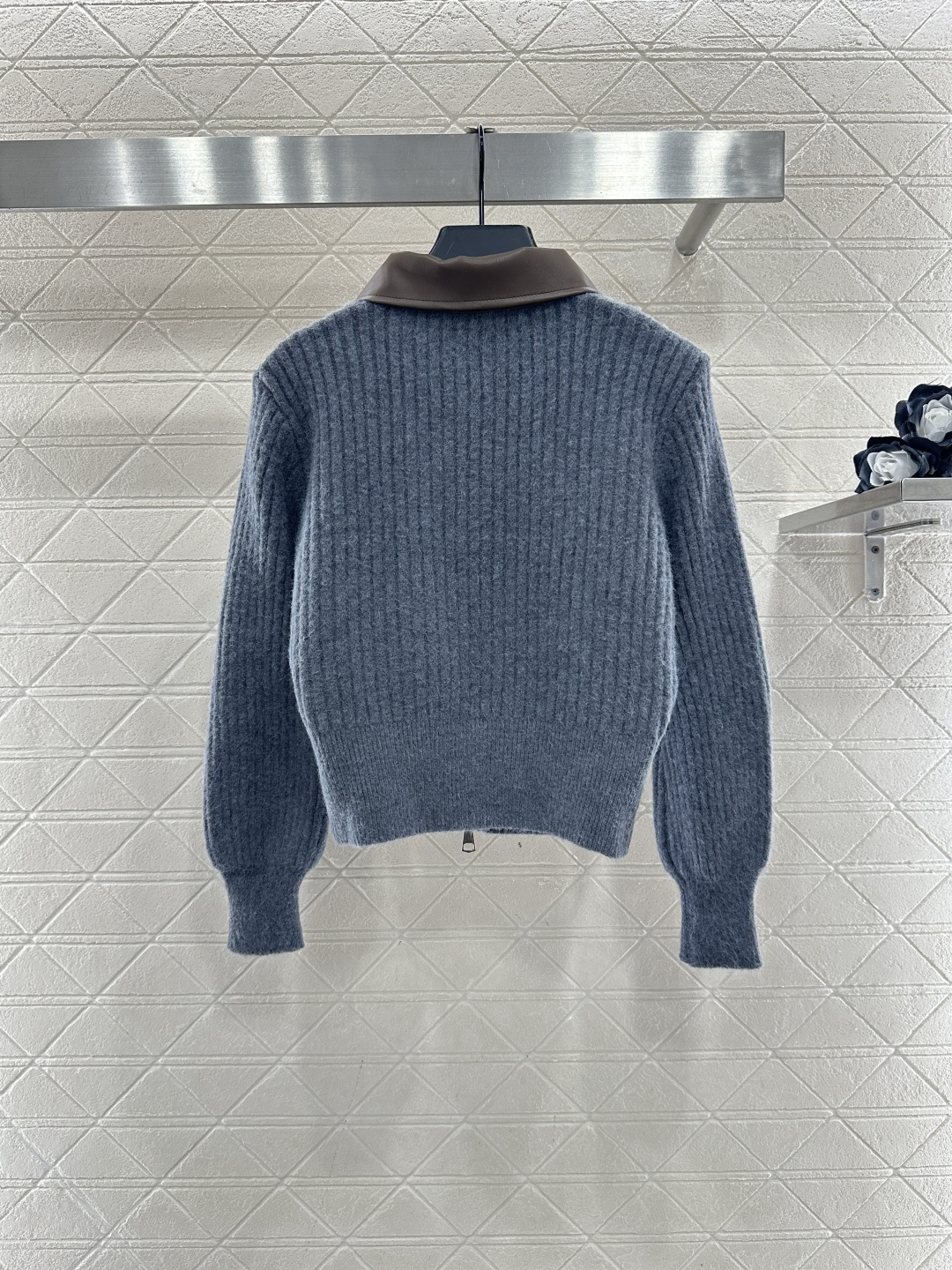 ♥Miumi*♥2026新品上架 拼皮领针织短款外套定制YB丝毛纱线织造，穿搭舒适，质感十足，翻领短款针