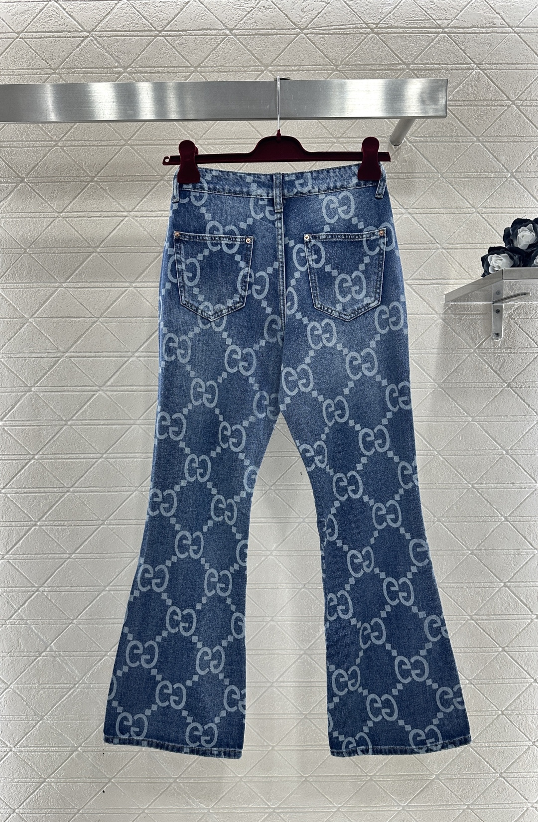 ♥Gucc*♥2026新品上架 印花微喇牛仔长裤定制YB斜纹棉牛仔材质，多重水洗，自然磨白效果，复古洋气