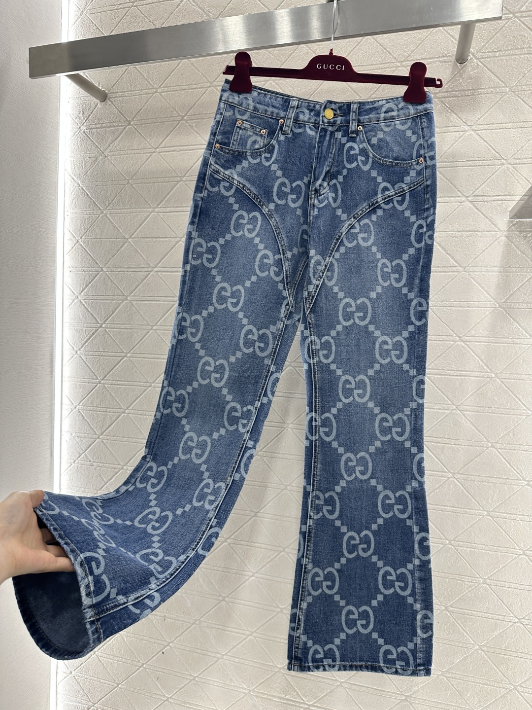 ♥Gucc*♥2026新品上架 印花微喇牛仔长裤定制YB斜纹棉牛仔材质，多重水洗，自然磨白效果，复古洋气
