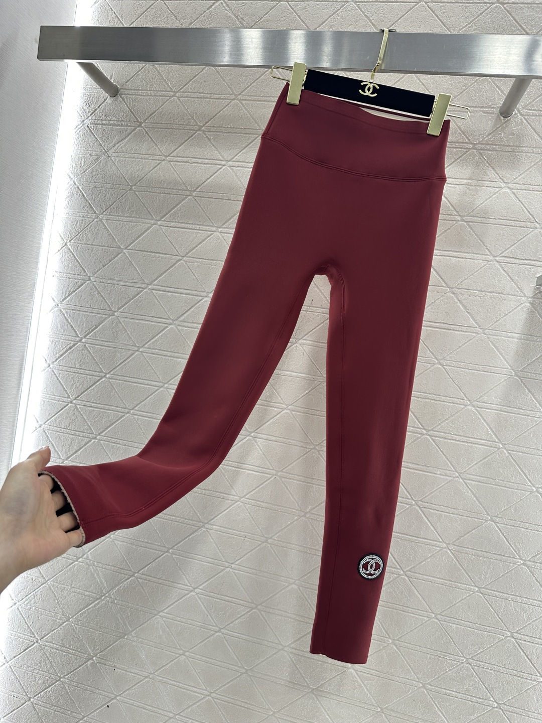 ♥Chane*♥2026新品上架 加绒烫钻徽标高弹打底裤定制YB进口加绒高弹力材质，穿搭舒适，弹力十足，