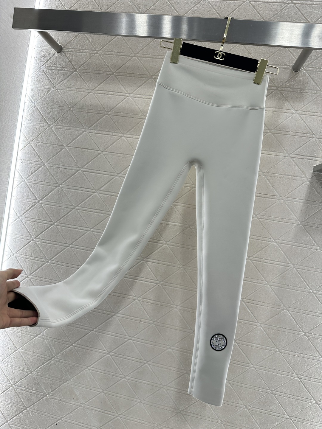 ♥Chane*♥2026新品上架 加绒烫钻徽标高弹打底裤定制YB进口加绒高弹力材质，穿搭舒适，弹力十足，