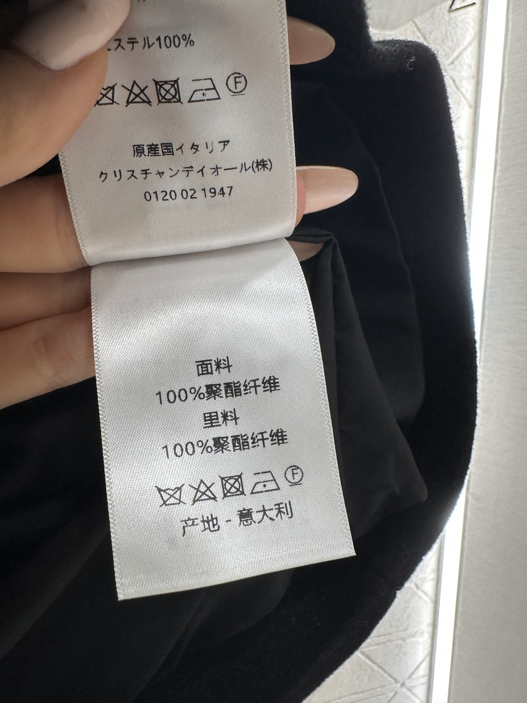 ♥Dio*♥2026新品上架 连帽抽绳中长款外套定制YB进口毛呢材质，手感细腻，舒适软糯，连帽拉链外套版