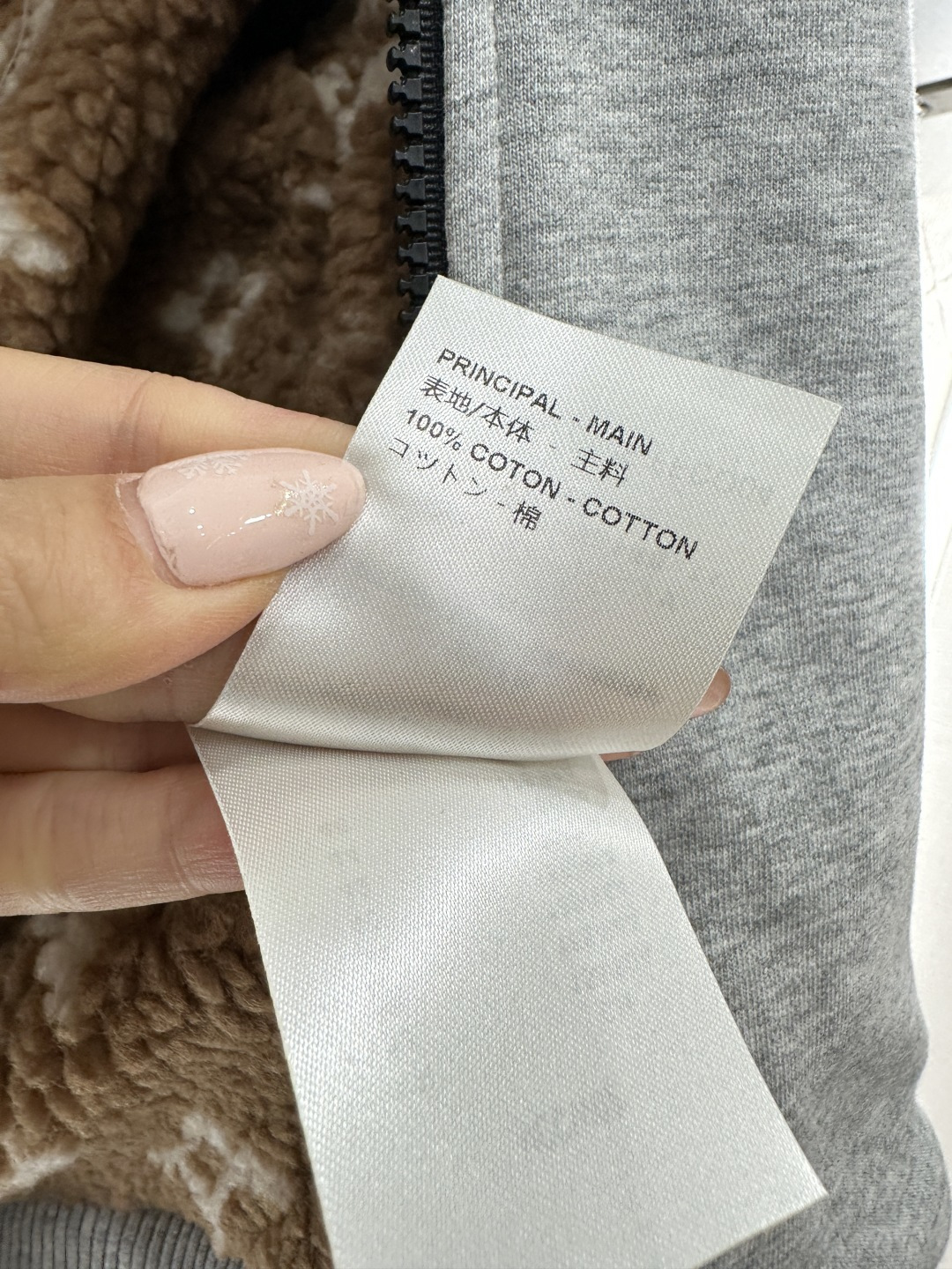 ♥Louis vuitto♥2025新品上架 连帽抽绳泰迪绒卫衣外套定制YB斜纹全棉材质，内衬饰以泰迪毛