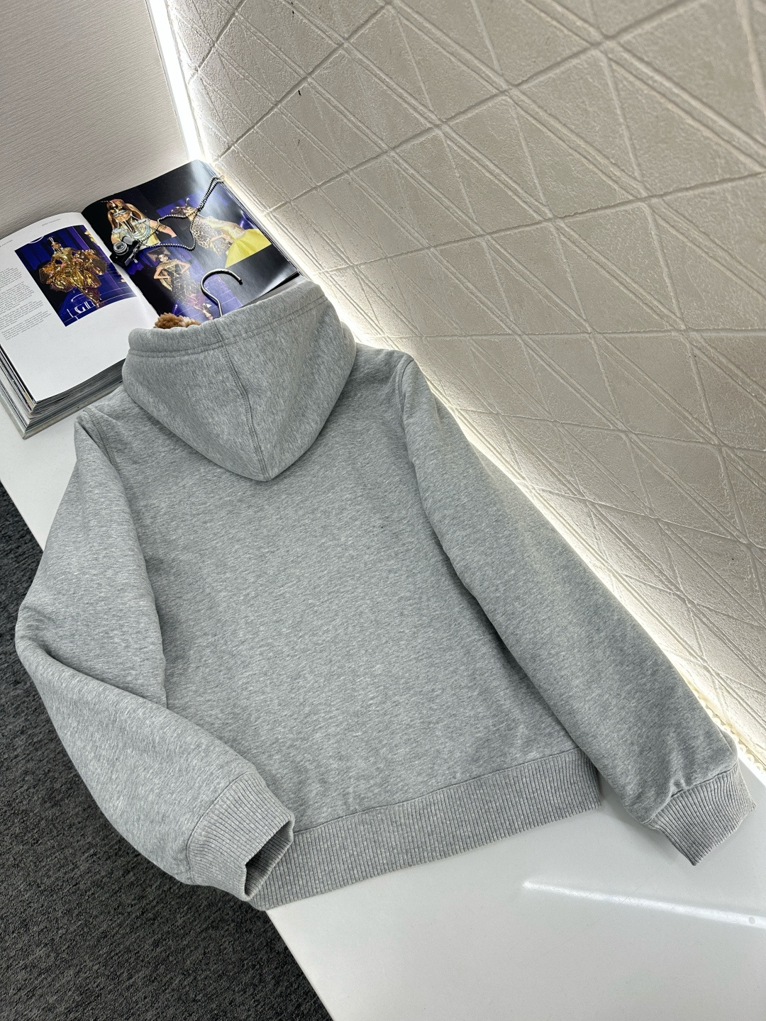 ♥Louis vuitto♥2025新品上架 连帽抽绳泰迪绒卫衣外套定制YB斜纹全棉材质，内衬饰以泰迪毛