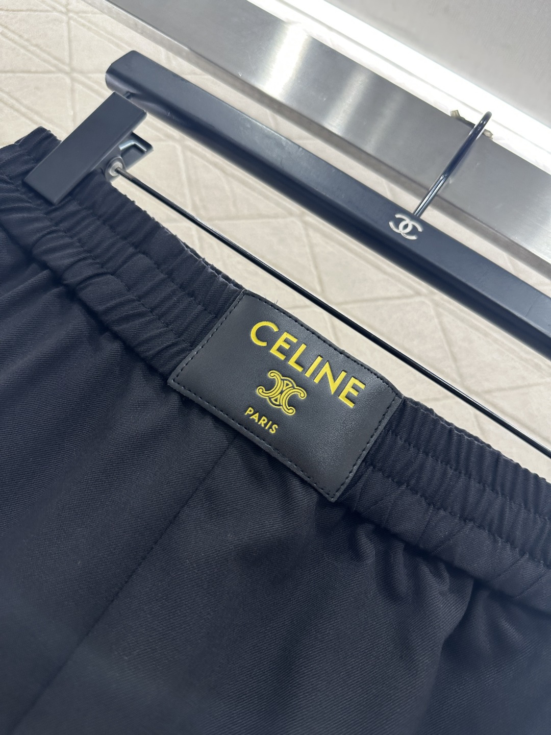 ♥Celin*♥2026新品上架 徽标阔腿羊毛长裤定制YB进口精仿羊毛材质，质感光泽垂顺，穿搭松弛，阔腿