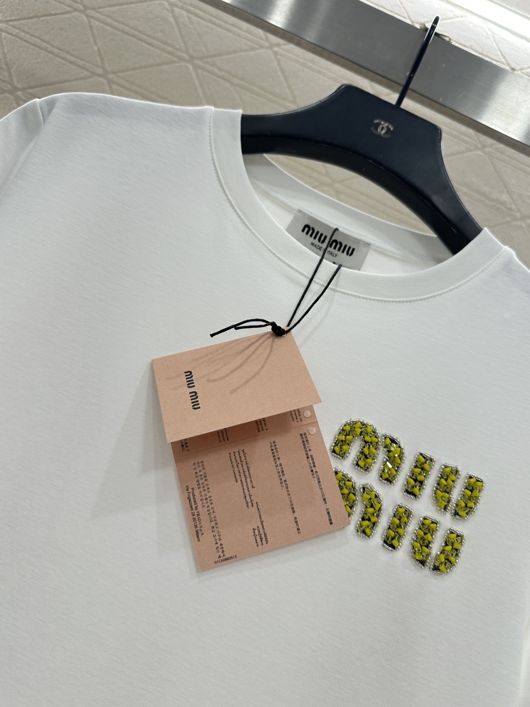 ♥Miumi*♥2026新品上架 圆领钉珠徽标𝑇𝑒𝑒定制YB丝光全棉材质，透气舒适，质感十足，常规短袖𝑇