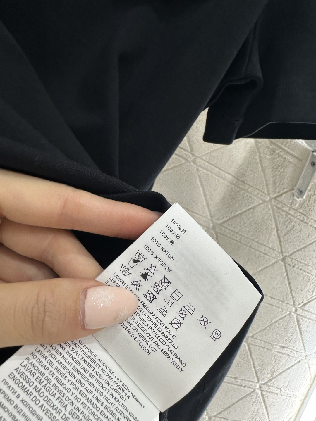 ♥Miumi*♥2026新品上架 圆领钉珠徽标𝑇𝑒𝑒定制YB丝光全棉材质，透气舒适，质感十足，常规短袖𝑇