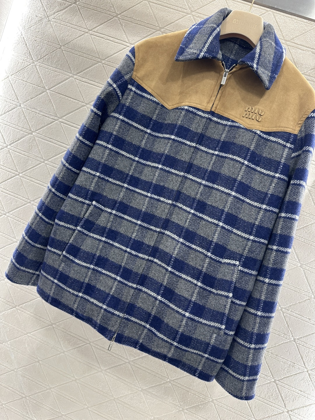 ♥Miumi*♥2026新品上架 麂皮拼接格纹毛呢棉服外套定制YB进口百分百初剪羊毛呢材质，质感高级，内