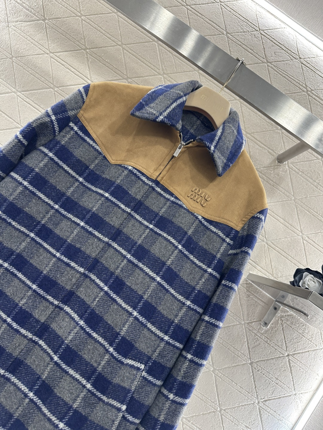 ♥Miumi*♥2026新品上架 麂皮拼接格纹毛呢棉服外套定制YB进口百分百初剪羊毛呢材质，质感高级，内