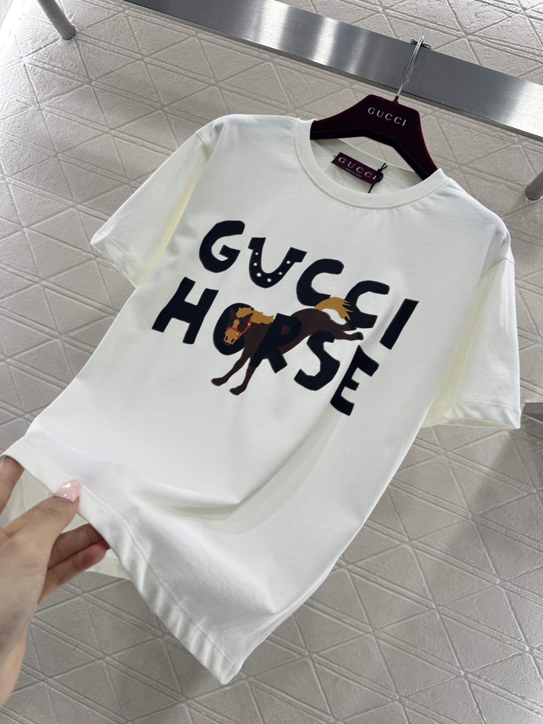 ♥Gucc*♥2026新品上架 贺岁圆领印花徽标𝑇𝑒𝑒新年贺岁系列#定制YB原生全棉材质，透气舒适，质感