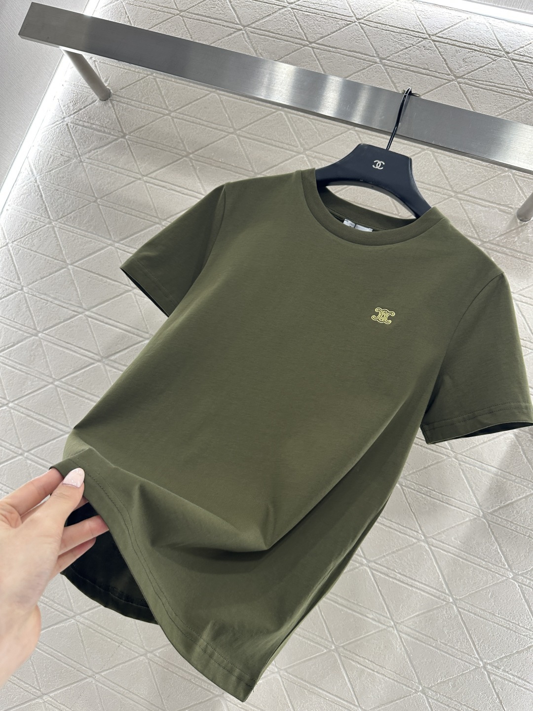 ♥Celin*♥2026新品上架 圆领刺绣徽标𝑇𝑒𝑒定制YB丝光全棉材质，透气舒适，质感十足，常规短袖𝑇