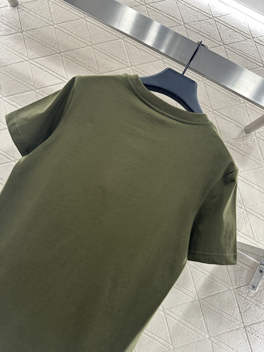 ♥Celin*♥2026新品上架 圆领刺绣徽标𝑇𝑒𝑒定制YB丝光全棉材质，透气舒适，质感十足，常规短袖𝑇