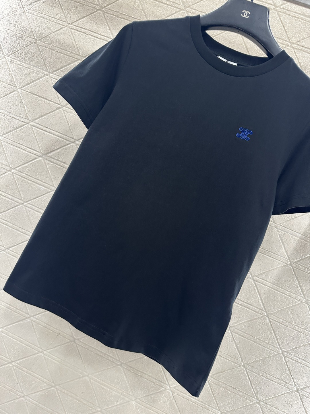 ♥Celin*♥2026新品上架 圆领刺绣徽标𝑇𝑒𝑒定制YB丝光全棉材质，透气舒适，质感十足，常规短袖𝑇