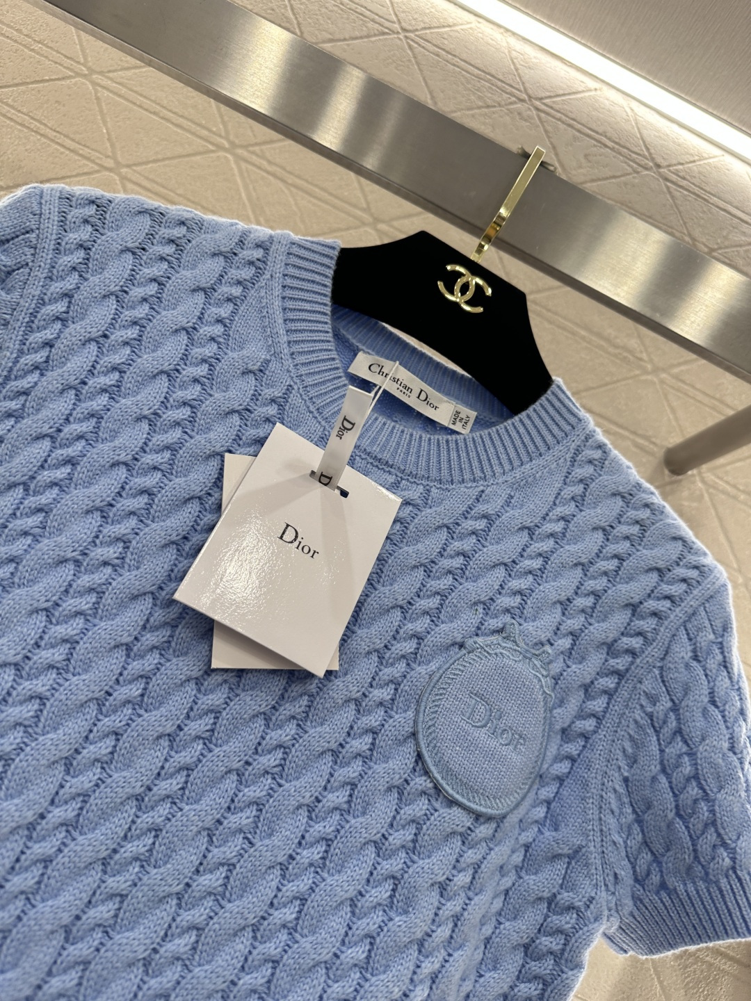 ♥Dio*♥2026新品上架 圆领麻花针织短袖定制YB羊绒纱线织造，质感高级，舒适柔软，圆领针织短袖剪裁