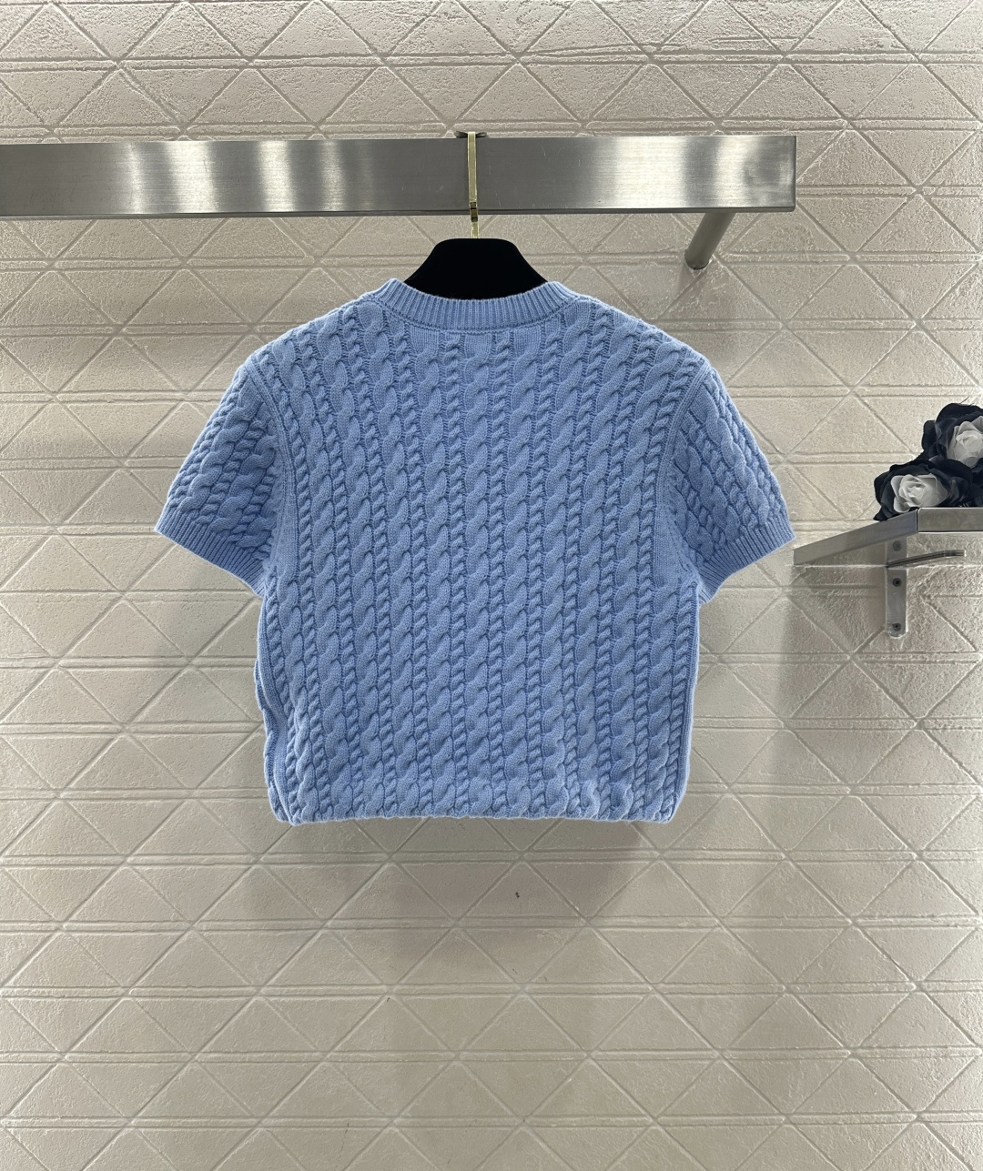 ♥Dio*♥2026新品上架 圆领麻花针织短袖定制YB羊绒纱线织造，质感高级，舒适柔软，圆领针织短袖剪裁