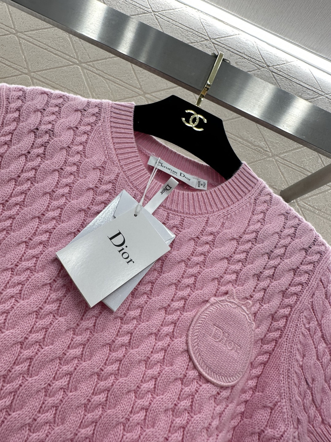 ♥Dio*♥2026新品上架 圆领麻花针织短袖定制YB羊绒纱线织造，质感高级，舒适柔软，圆领针织短袖剪裁