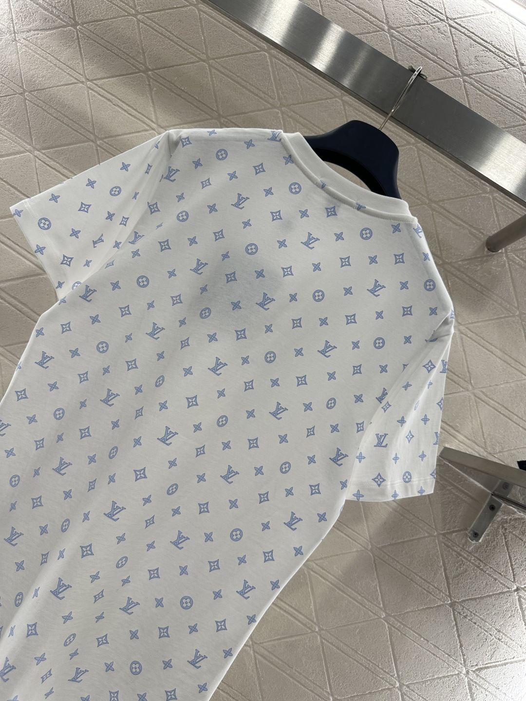 ♥Louis Vuitto*♥2026新品上架 圆领印花链条𝑇𝑒𝑒定制YB丝光全棉材质，透气舒适，质感十