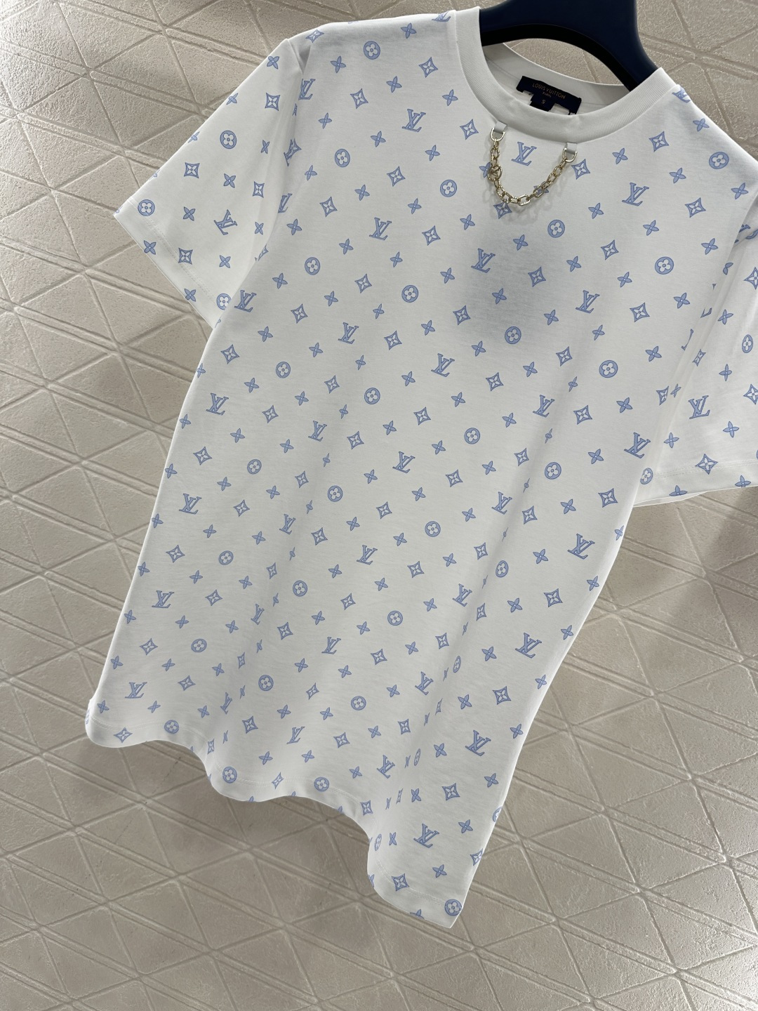 ♥Louis Vuitto*♥2026新品上架 圆领印花链条𝑇𝑒𝑒定制YB丝光全棉材质，透气舒适，质感十