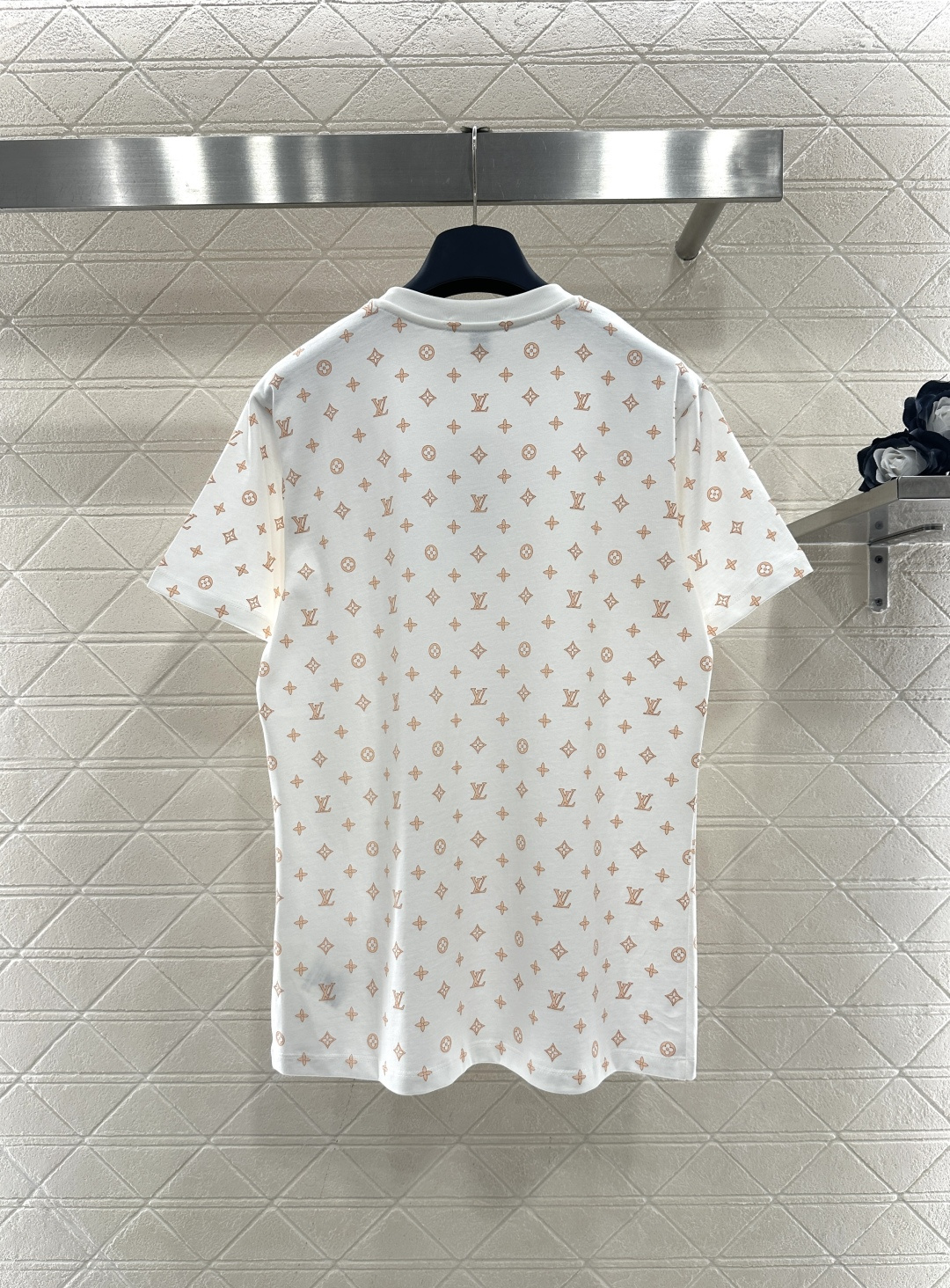 ♥Louis Vuitto*♥2026新品上架 圆领印花链条𝑇𝑒𝑒定制YB丝光全棉材质，透气舒适，质感十