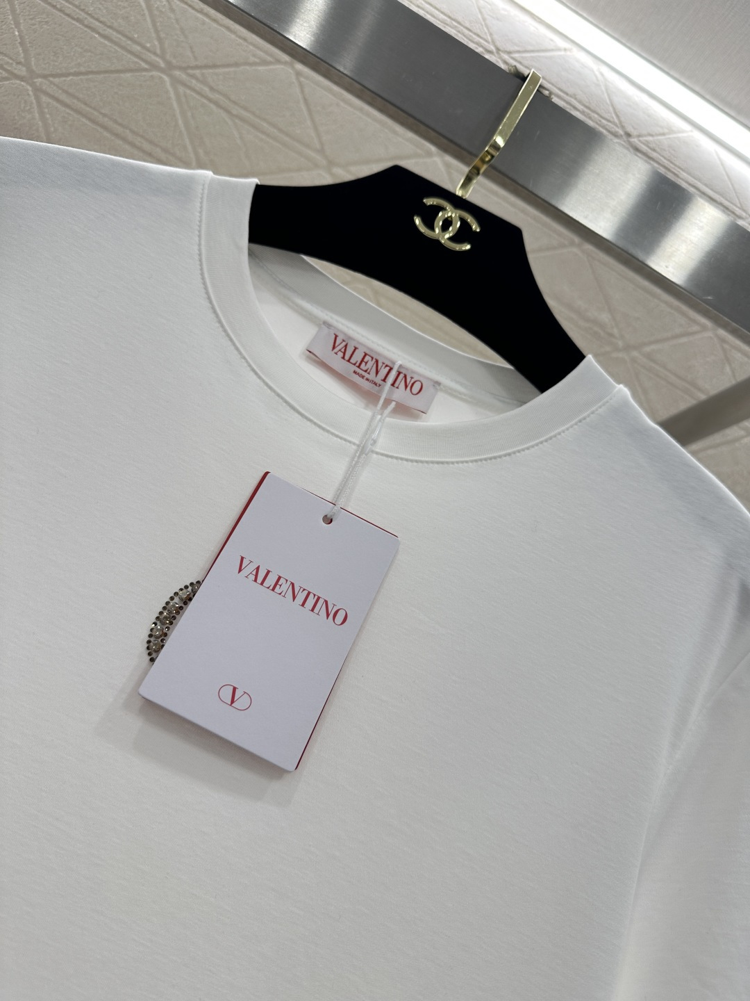 ♥Valentin*♥2026新品上架 圆领钉珠水钻徽标𝑇𝑒𝑒定制YB丝光全棉材质，透气舒适，质感十足，