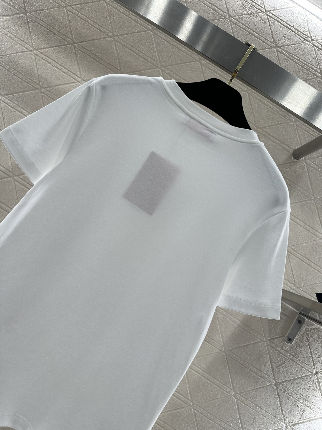 ♥Valentin*♥2026新品上架 圆领钉珠水钻徽标𝑇𝑒𝑒定制YB丝光全棉材质，透气舒适，质感十足，