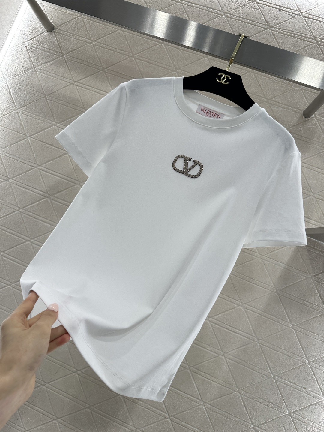 ♥Valentin*♥2026新品上架 圆领钉珠水钻徽标𝑇𝑒𝑒定制YB丝光全棉材质，透气舒适，质感十足，