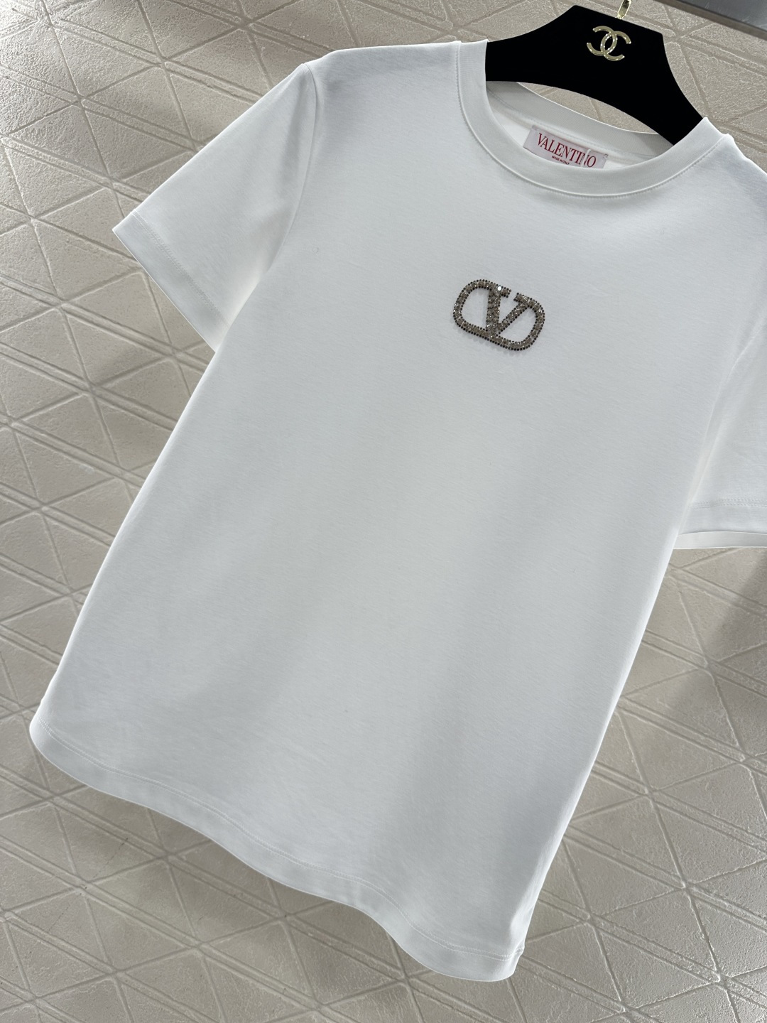 ♥Valentin*♥2026新品上架 圆领钉珠水钻徽标𝑇𝑒𝑒定制YB丝光全棉材质，透气舒适，质感十足，