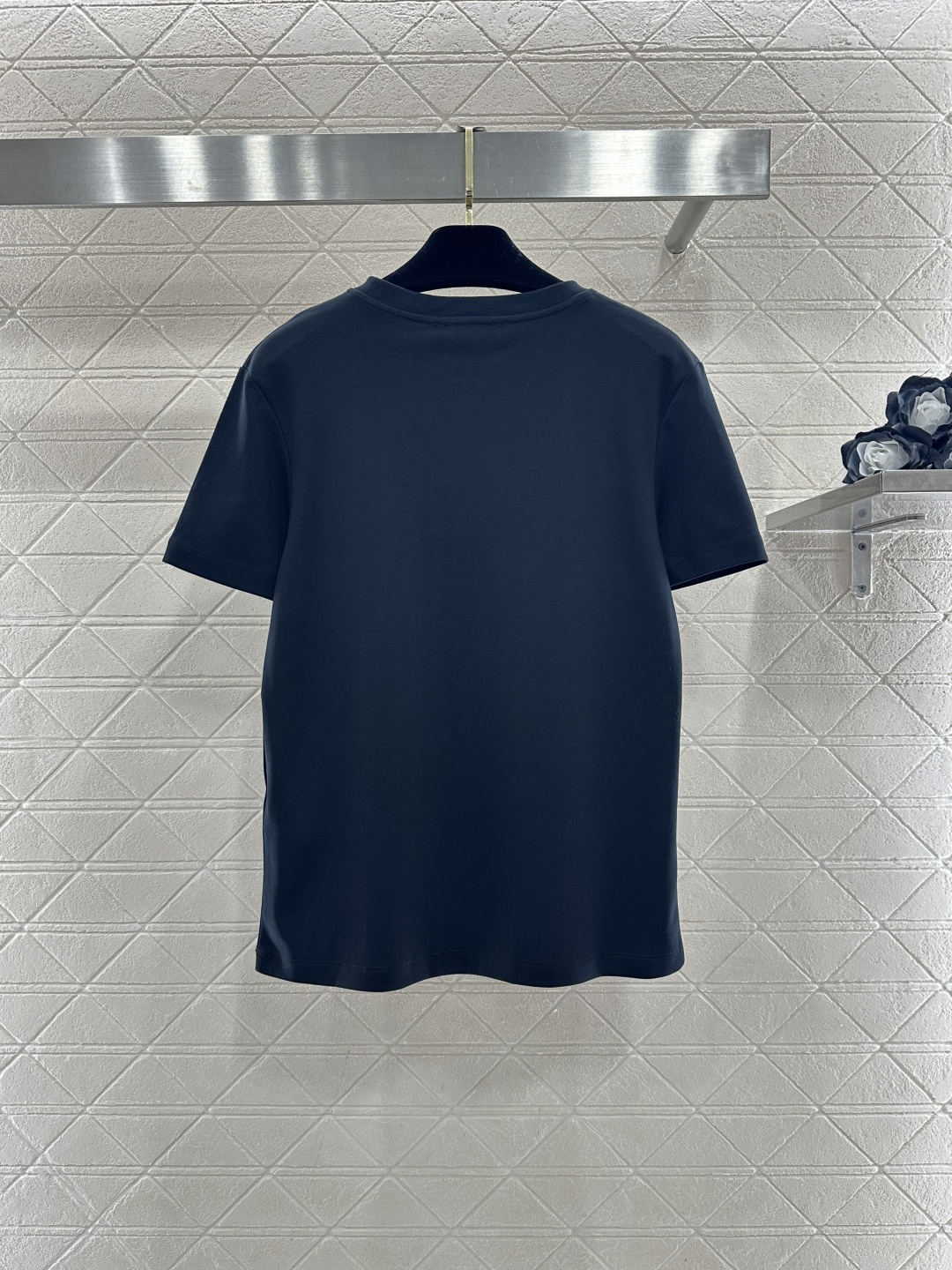 ♥Valentin*♥2026新品上架 圆领钉珠水钻徽标𝑇𝑒𝑒定制YB丝光全棉材质，透气舒适，质感十足，