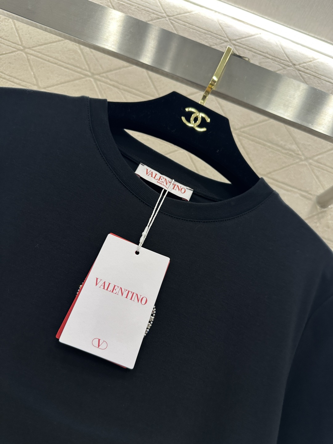 ♥Valentin*♥2026新品上架 圆领钉珠水钻徽标𝑇𝑒𝑒定制YB丝光全棉材质，透气舒适，质感十足，